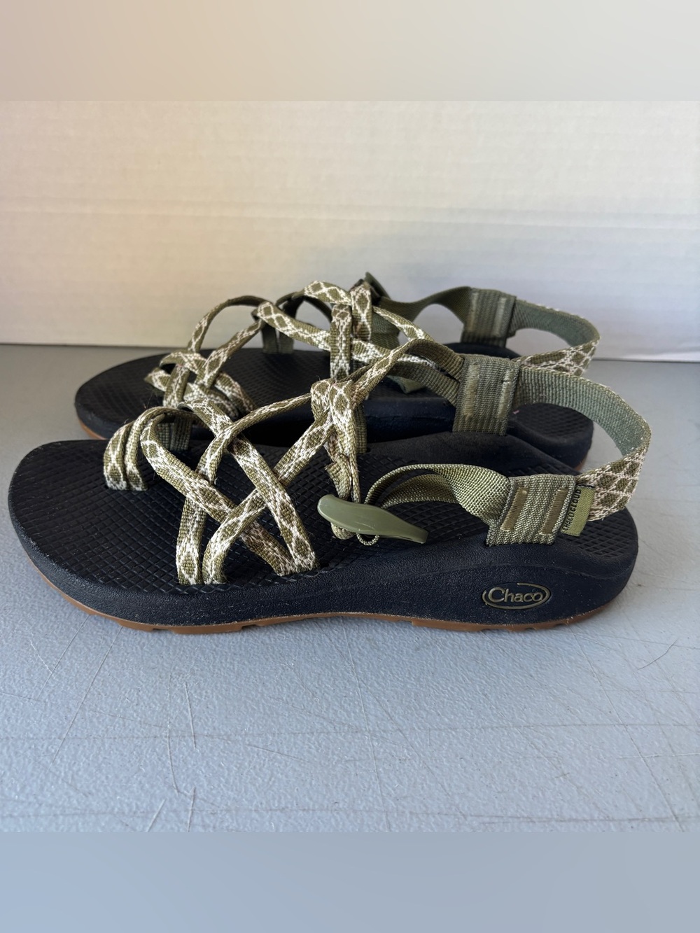 Chaco Classic Green Adjustable Hiking Sandals Shoes Women’s Size 9 Water Shoes